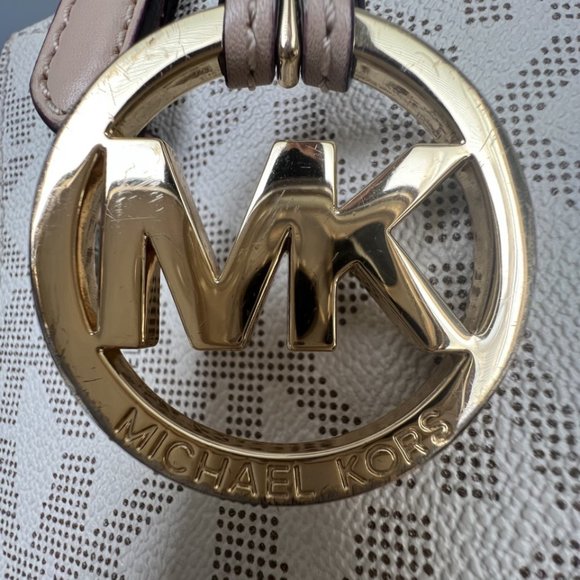 Michael Kors Monogram Jet Set Saffiano Leather Tote - Picture 7 of 11